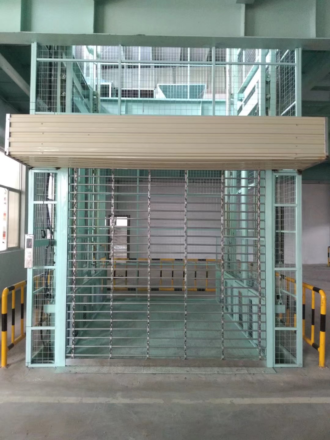 卷帘门式升降货梯 卷帘门式升降货梯